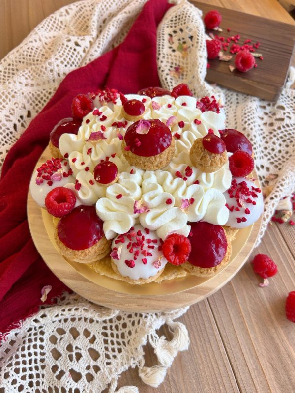 St-ho ispahan 8/10p Saint-Honoré Façon Ispahan (Framboise, Rose, Litchi)